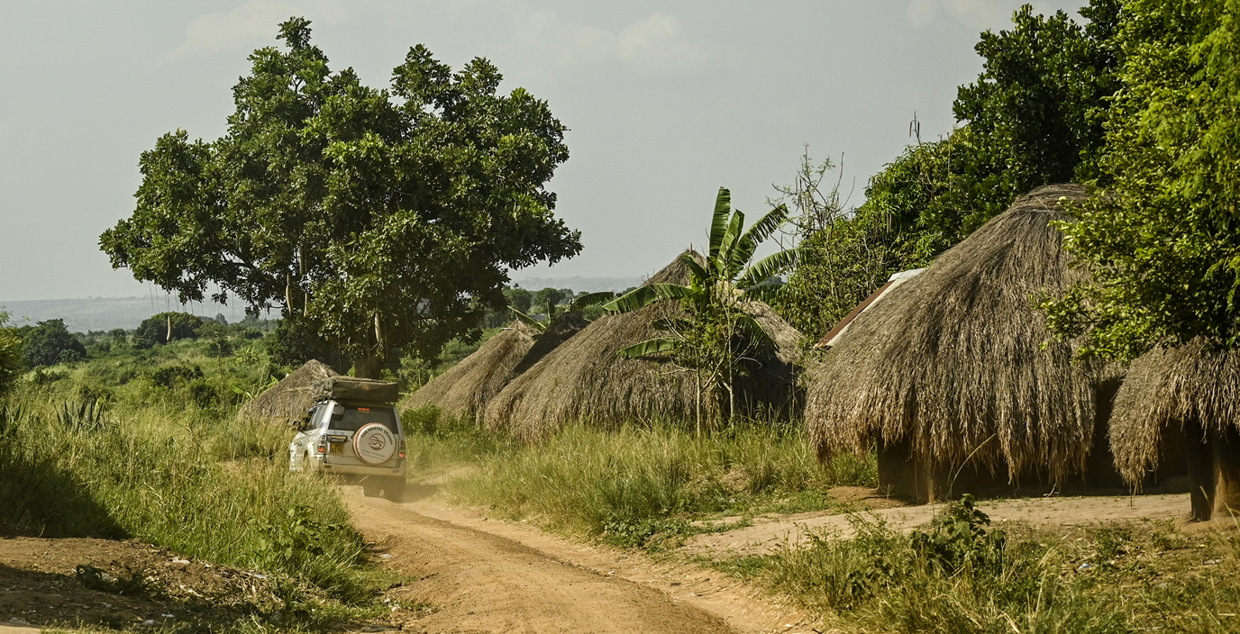 Land cruiser Prado with a tent enroute to Moroto